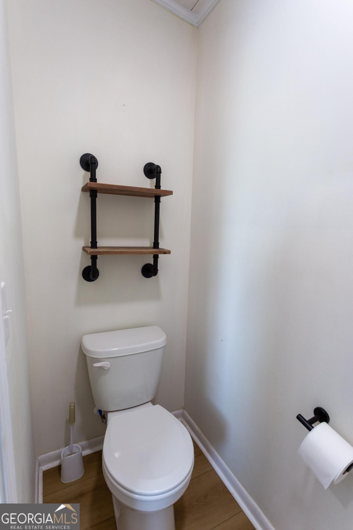 96 N Gill Street Property Photo 32
