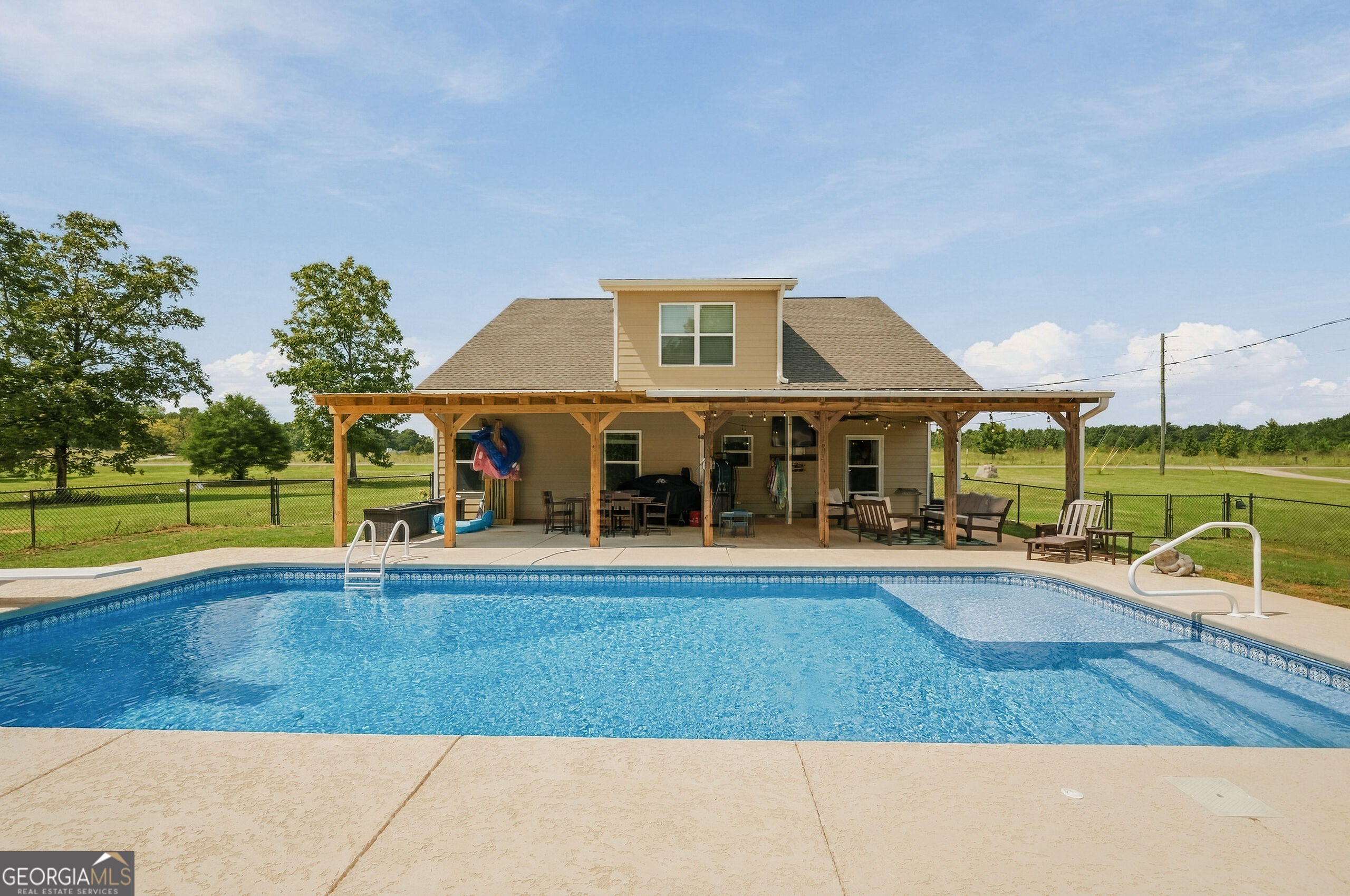 279 Davis Road Property Photo 10