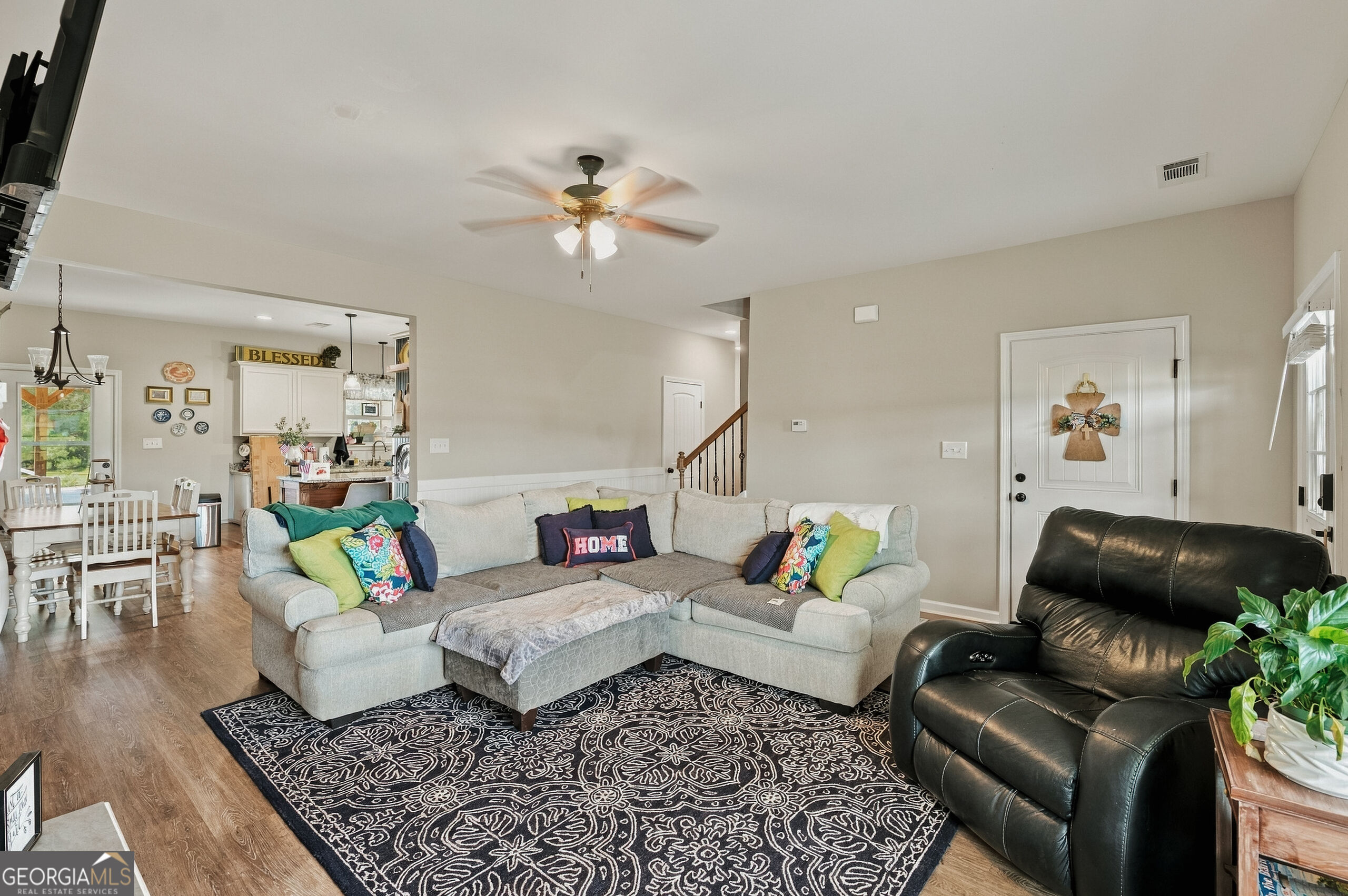279 Davis Road Property Photo 18