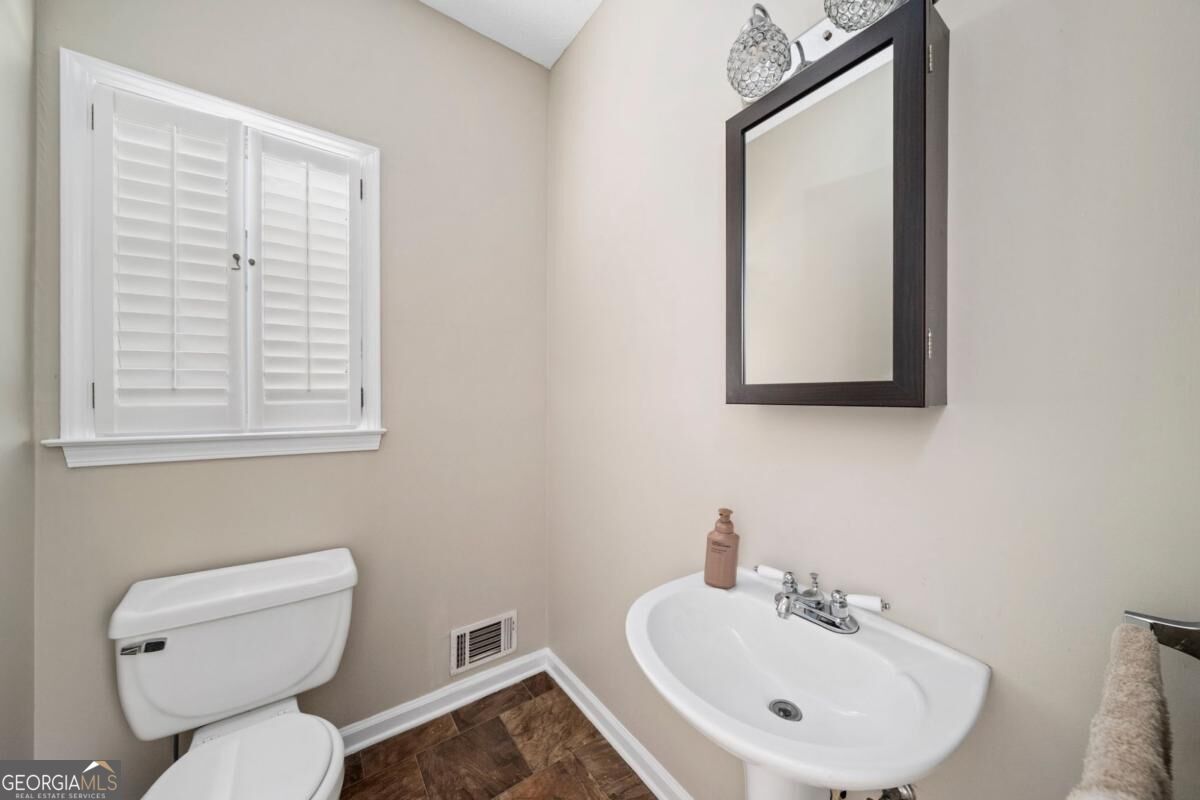 3256 Fieldcrest Road Property Photo 13