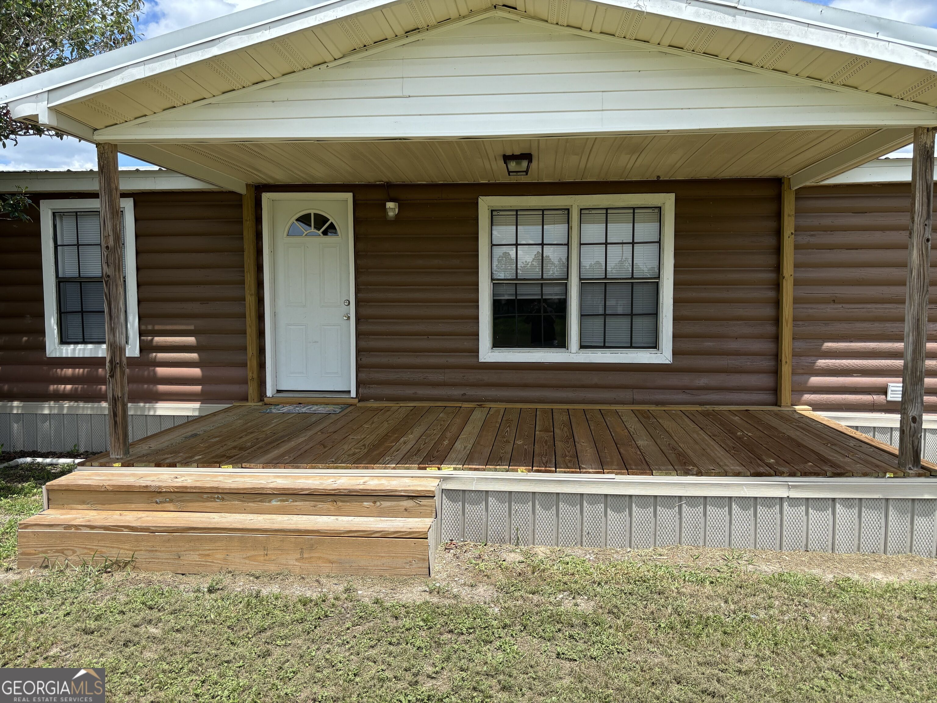 266 Spring Lake Drive Property Photo 3