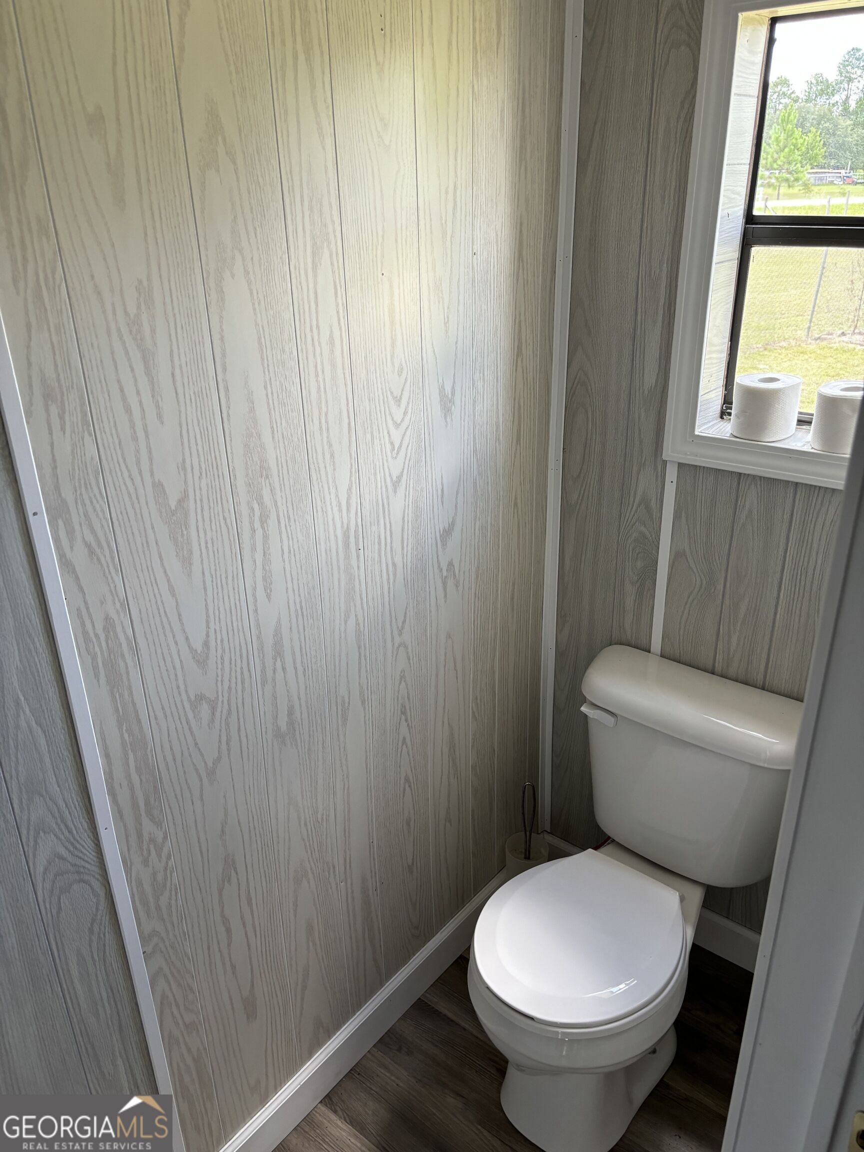 266 Spring Lake Drive Property Photo 12