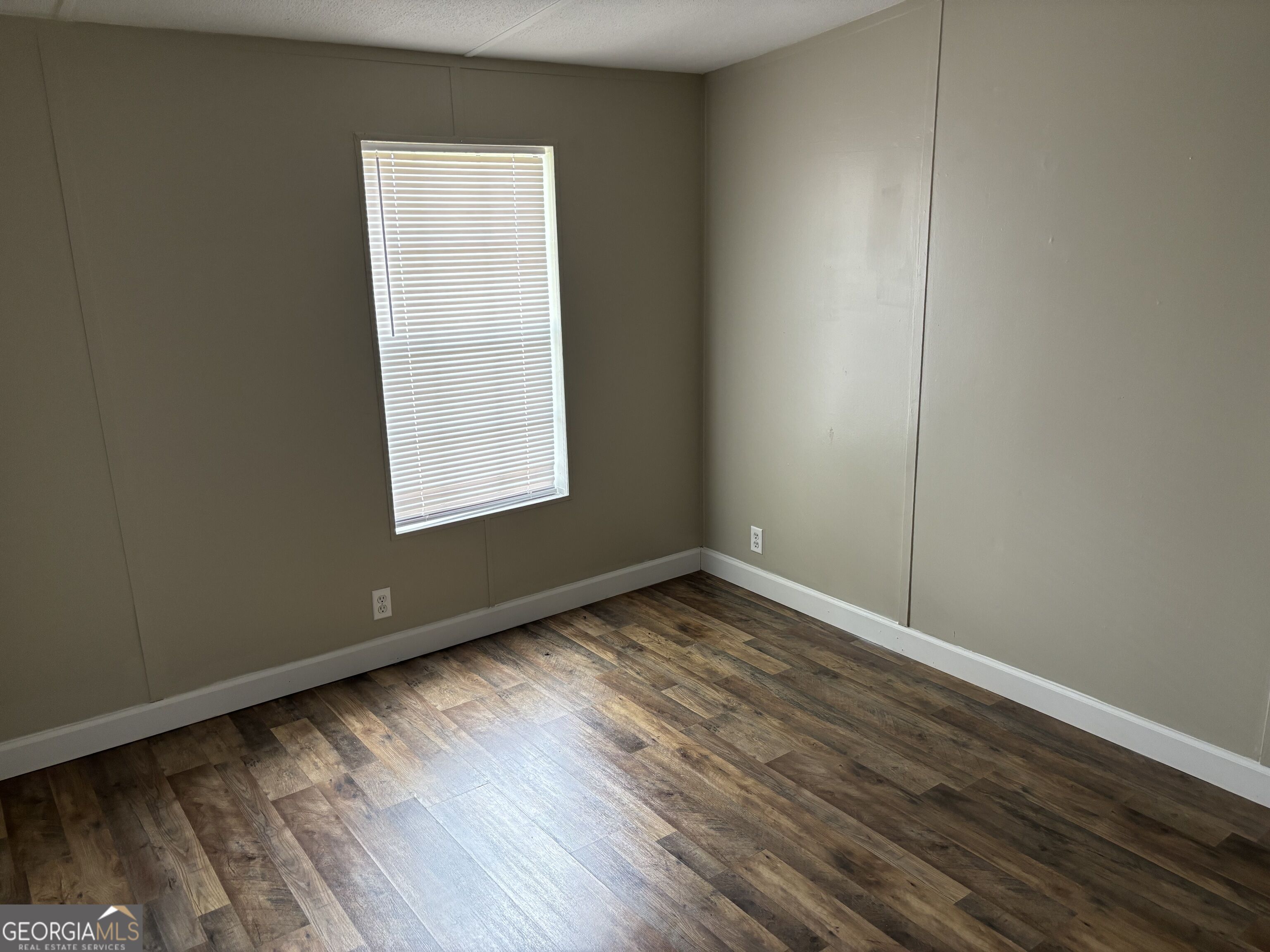 266 Spring Lake Drive Property Photo 17