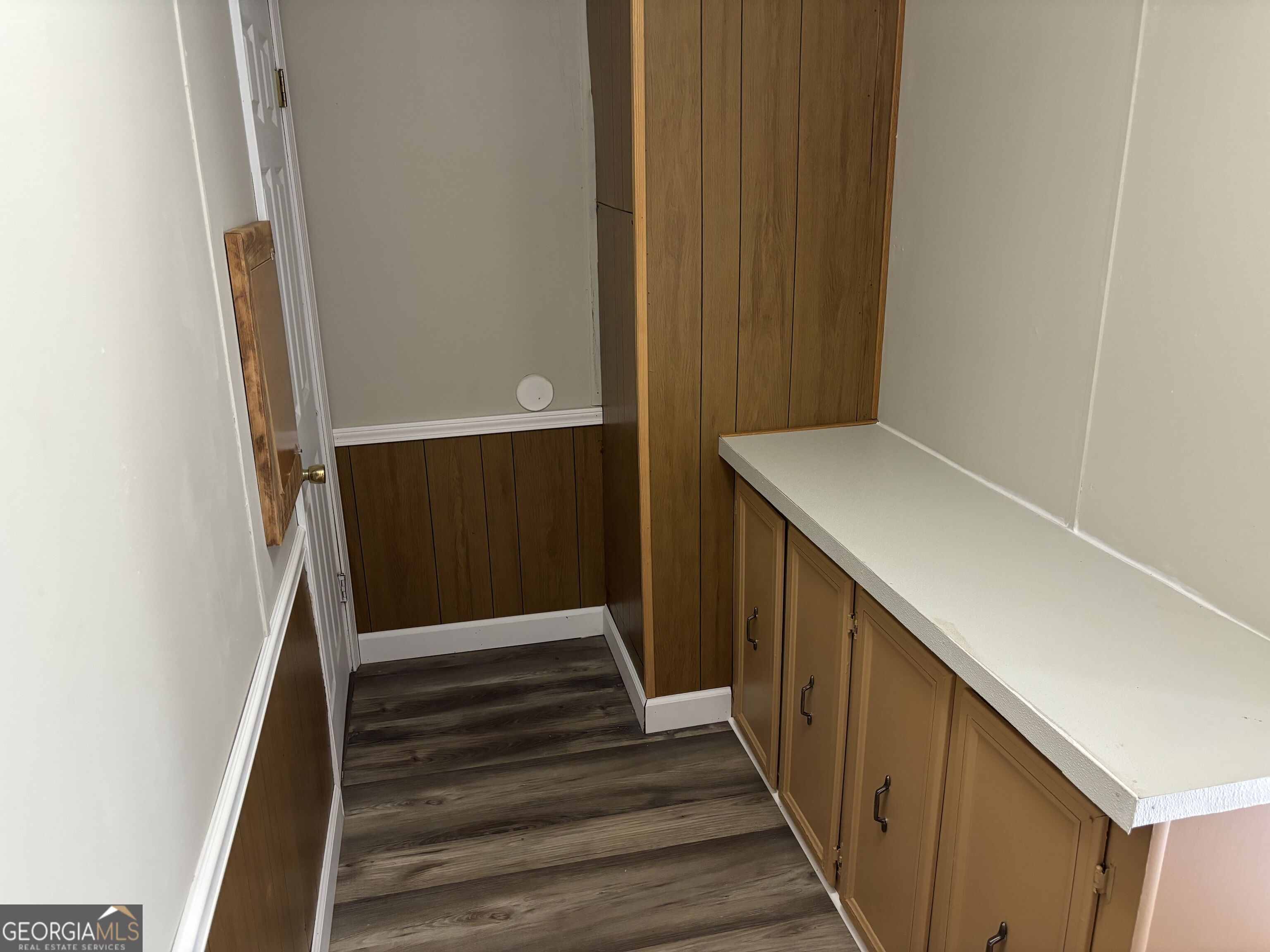 266 Spring Lake Drive Property Photo 19
