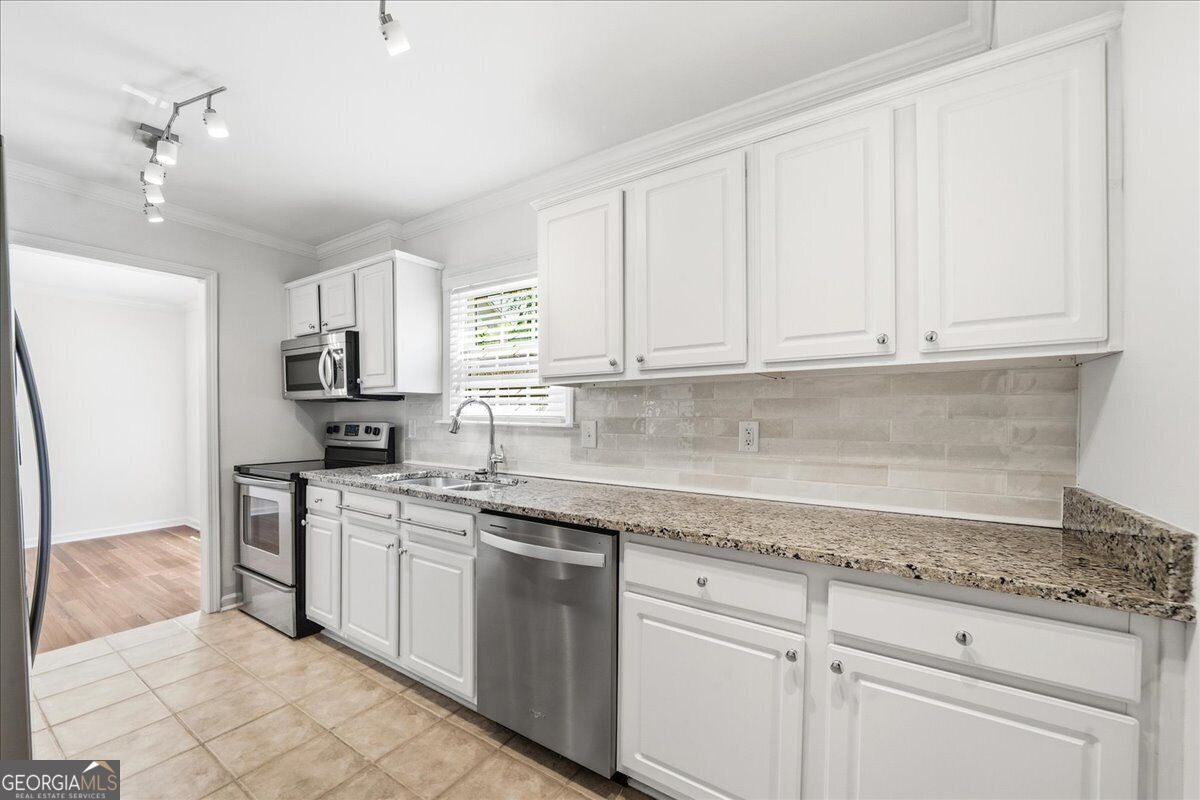 1402 Brighton Point Property Photo 11