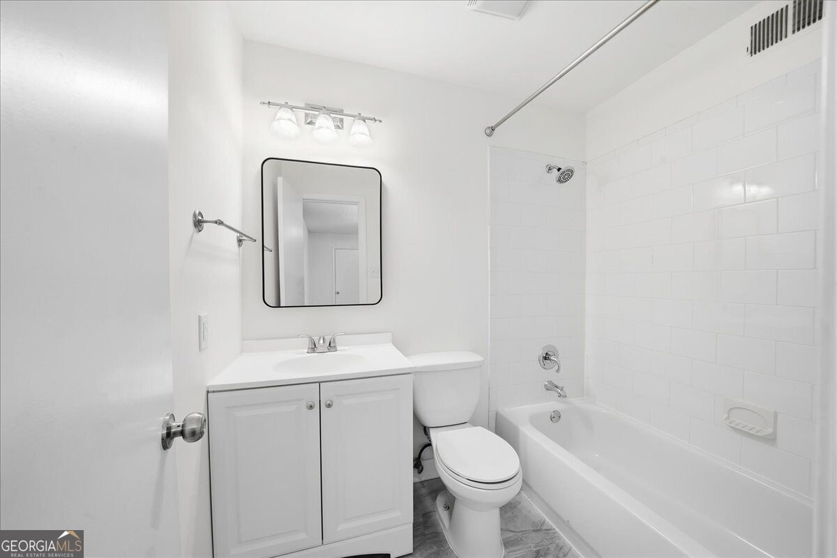 1402 Brighton Point Property Photo 22