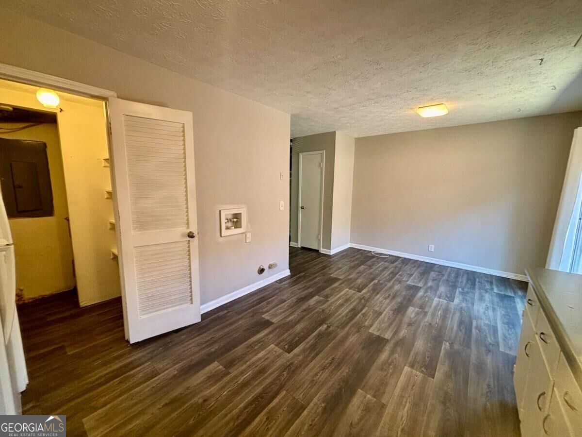 3198 Washington Road # 4 Property Photo 5