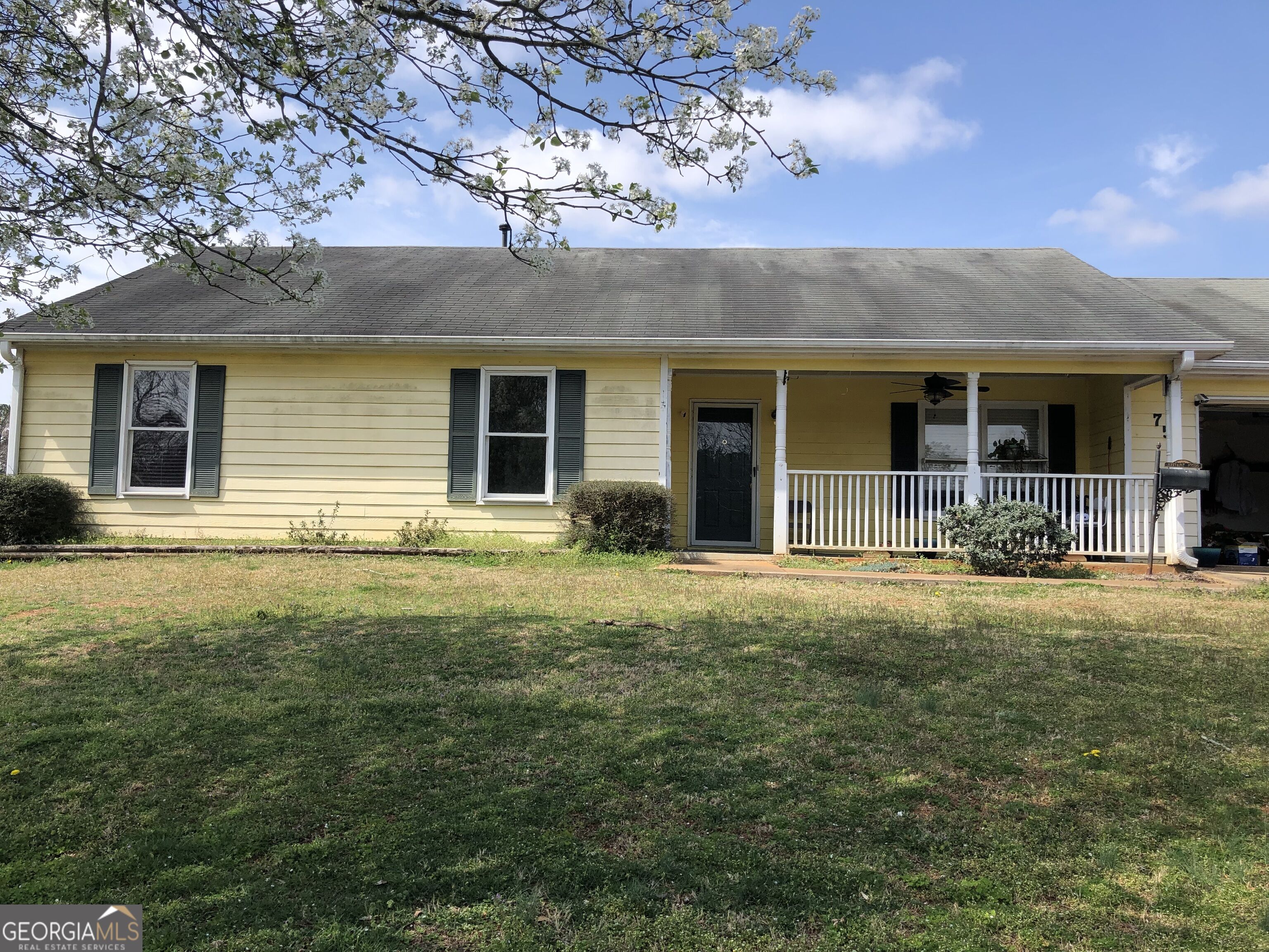 75 Oakwood Lane Property Photo 1