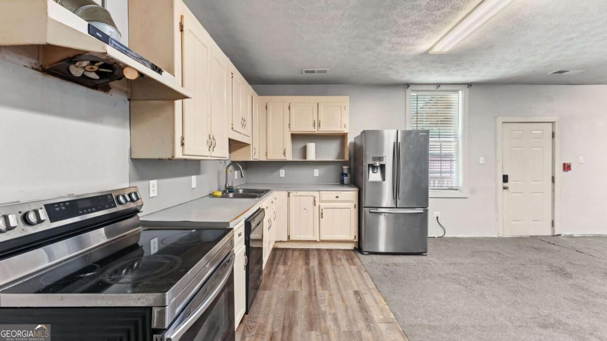 2833 Knox Bridge Highway # B Property Photo 8