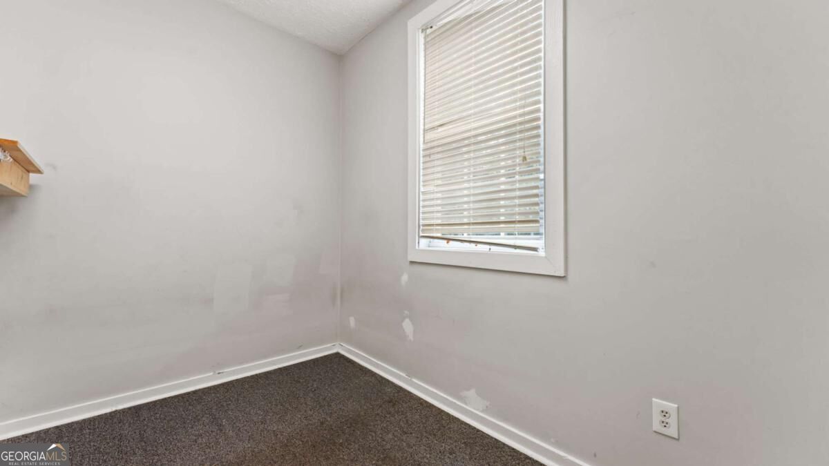 2833 Knox Bridge Highway # B Property Photo 14