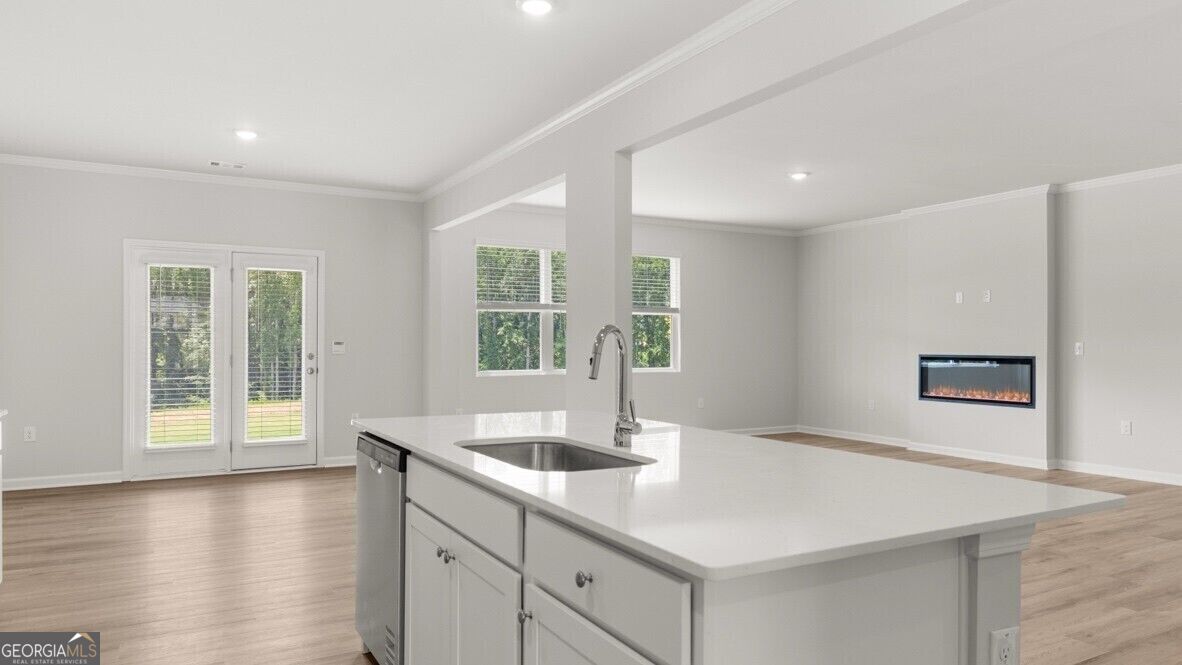 360 Grandview Drive Property Photo 10