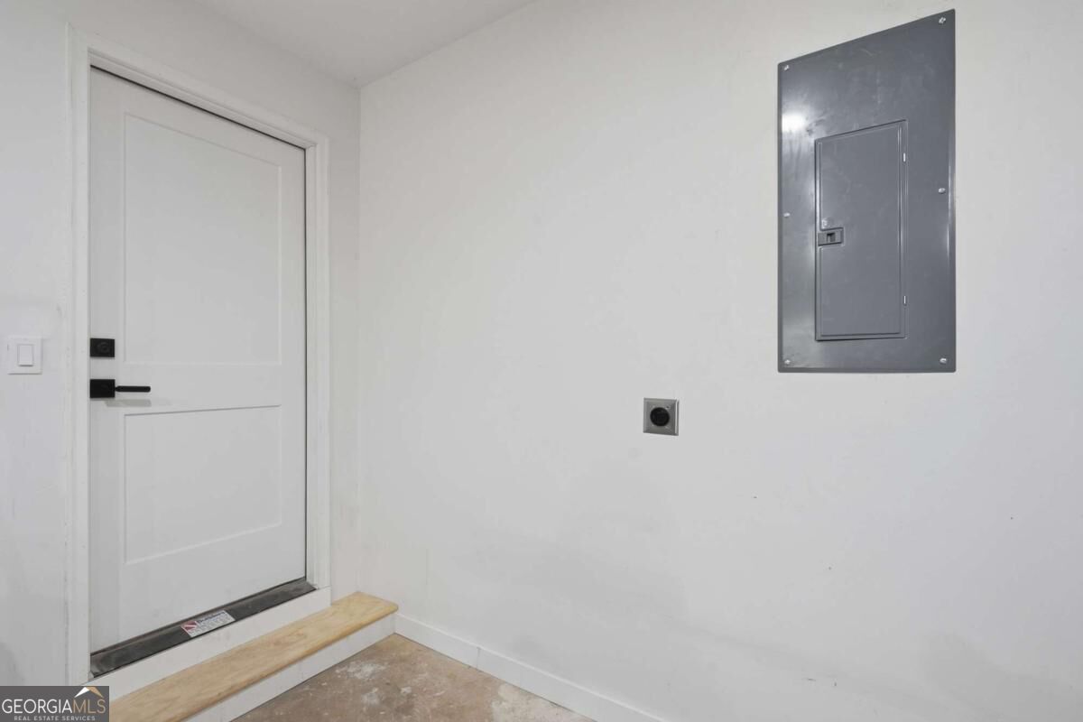 190 Crestwood Court Property Photo 34