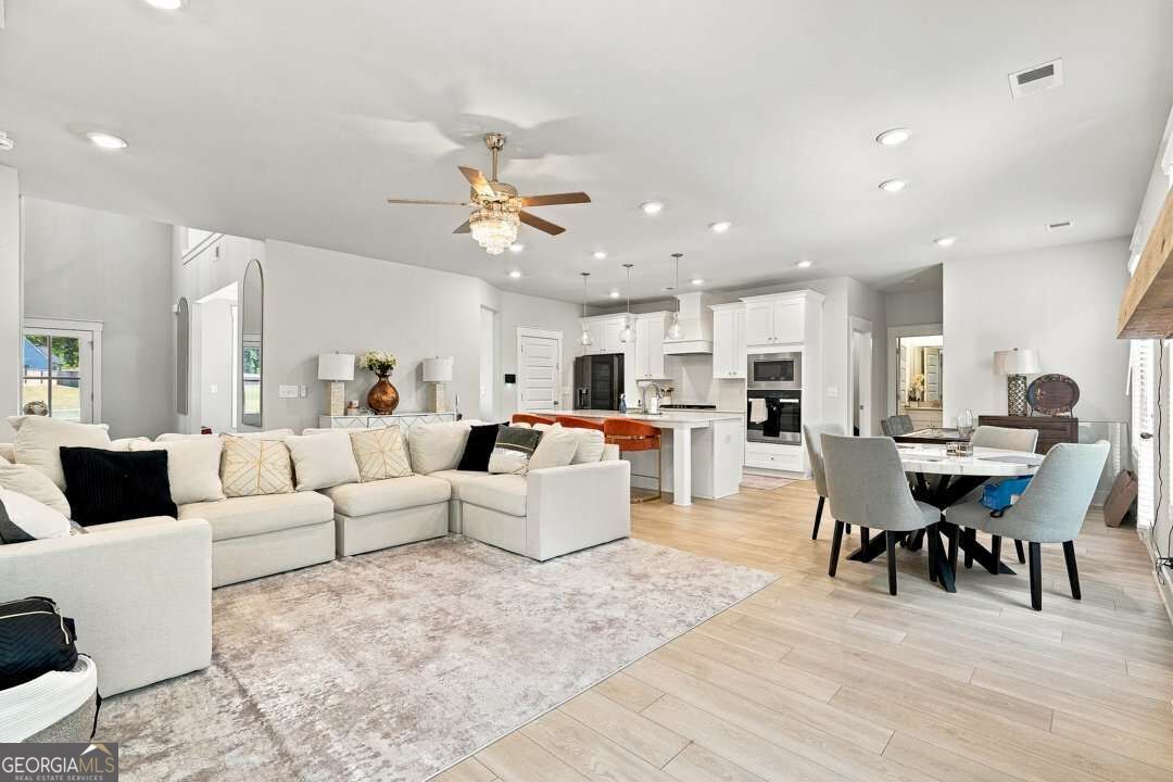 6 Slick Court Property Photo 4