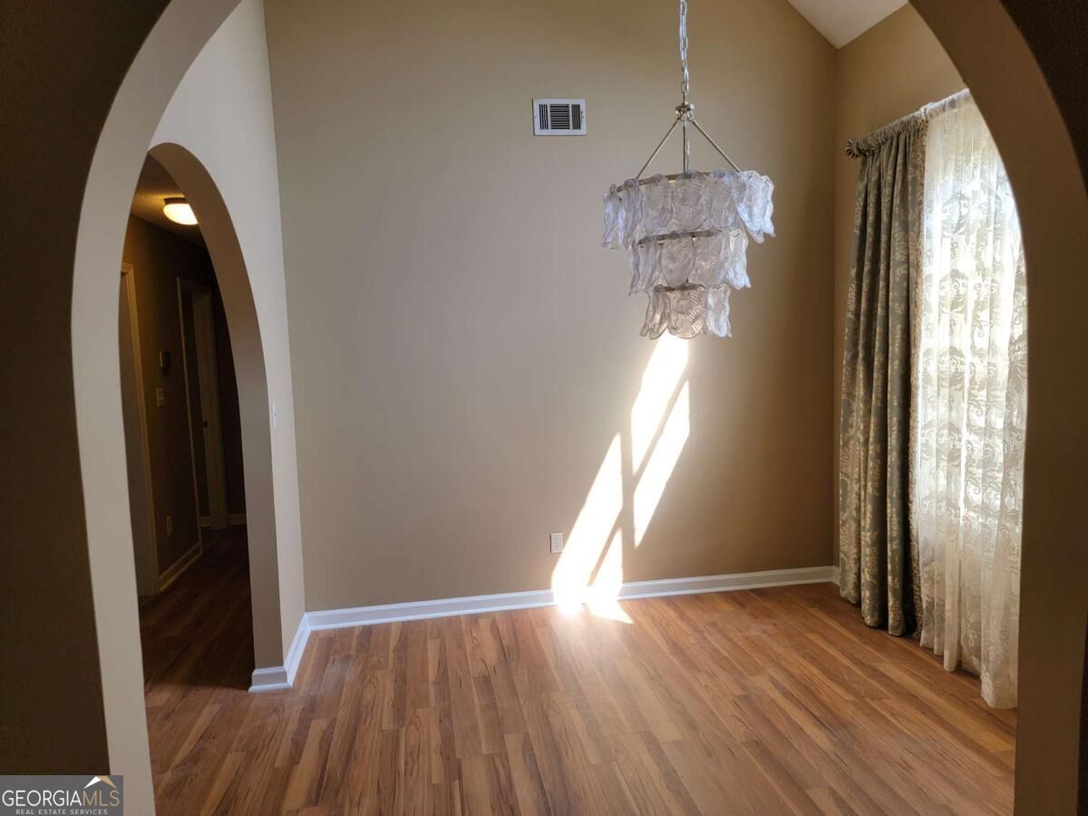 485 Crosshaven Way Property Photo 5