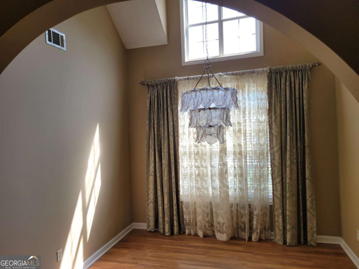 485 Crosshaven Way Property Photo 6