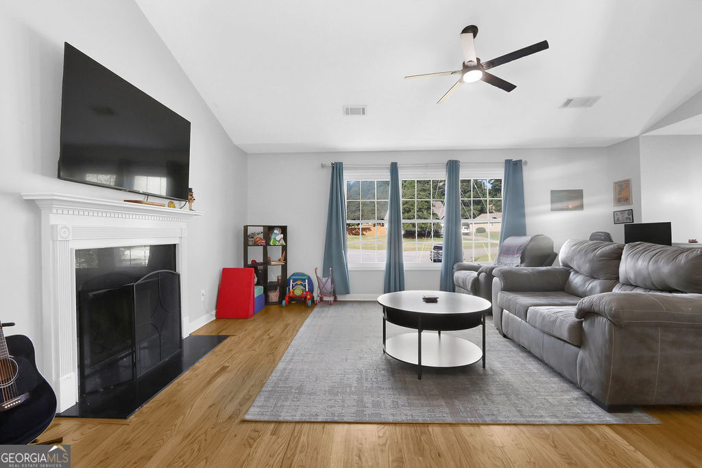 2585 Dacula Ridge Drive Property Photo 2