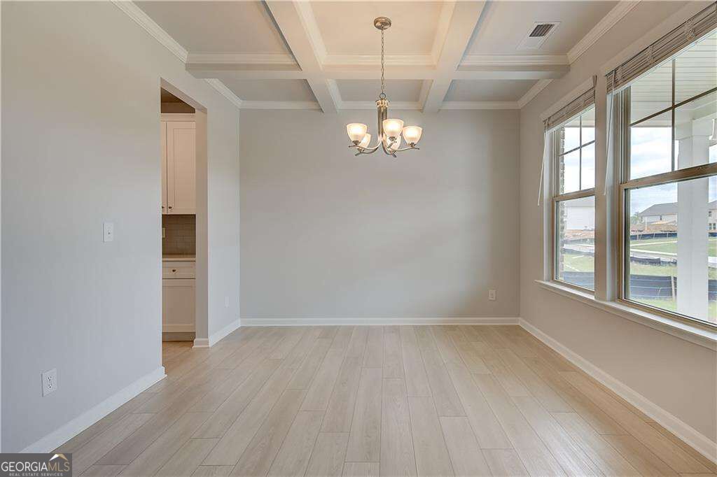 709 Dunlake Way Property Photo 3