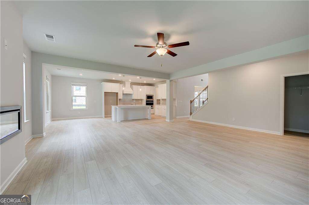 709 Dunlake Way Property Photo 14