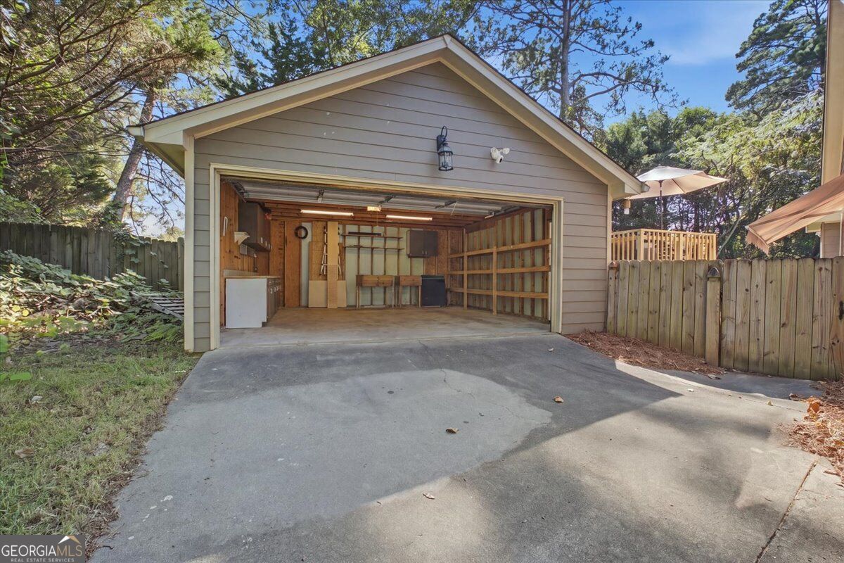 233 Mcbee Place Property Photo 32