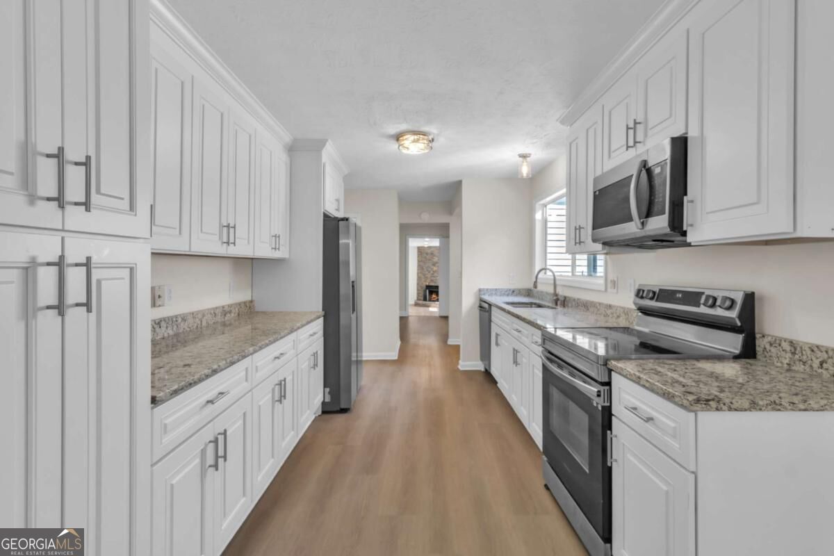661 Bantry Lane Property Photo 3