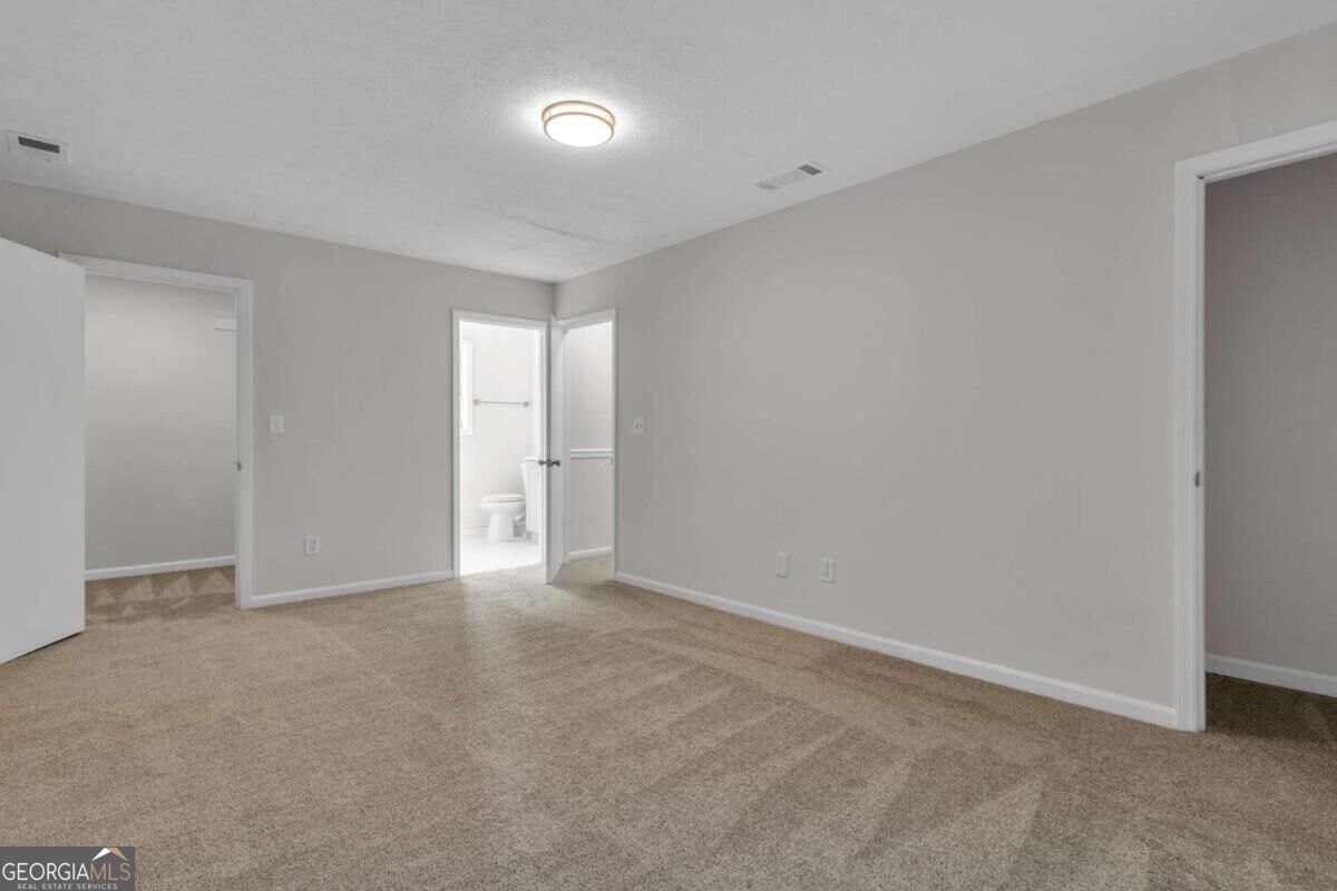 661 Bantry Lane Property Photo 4