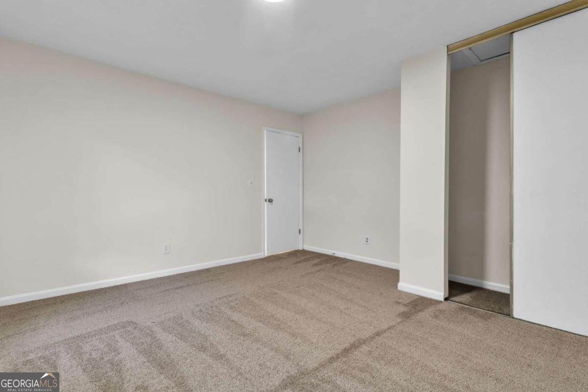 661 Bantry Lane Property Photo 28
