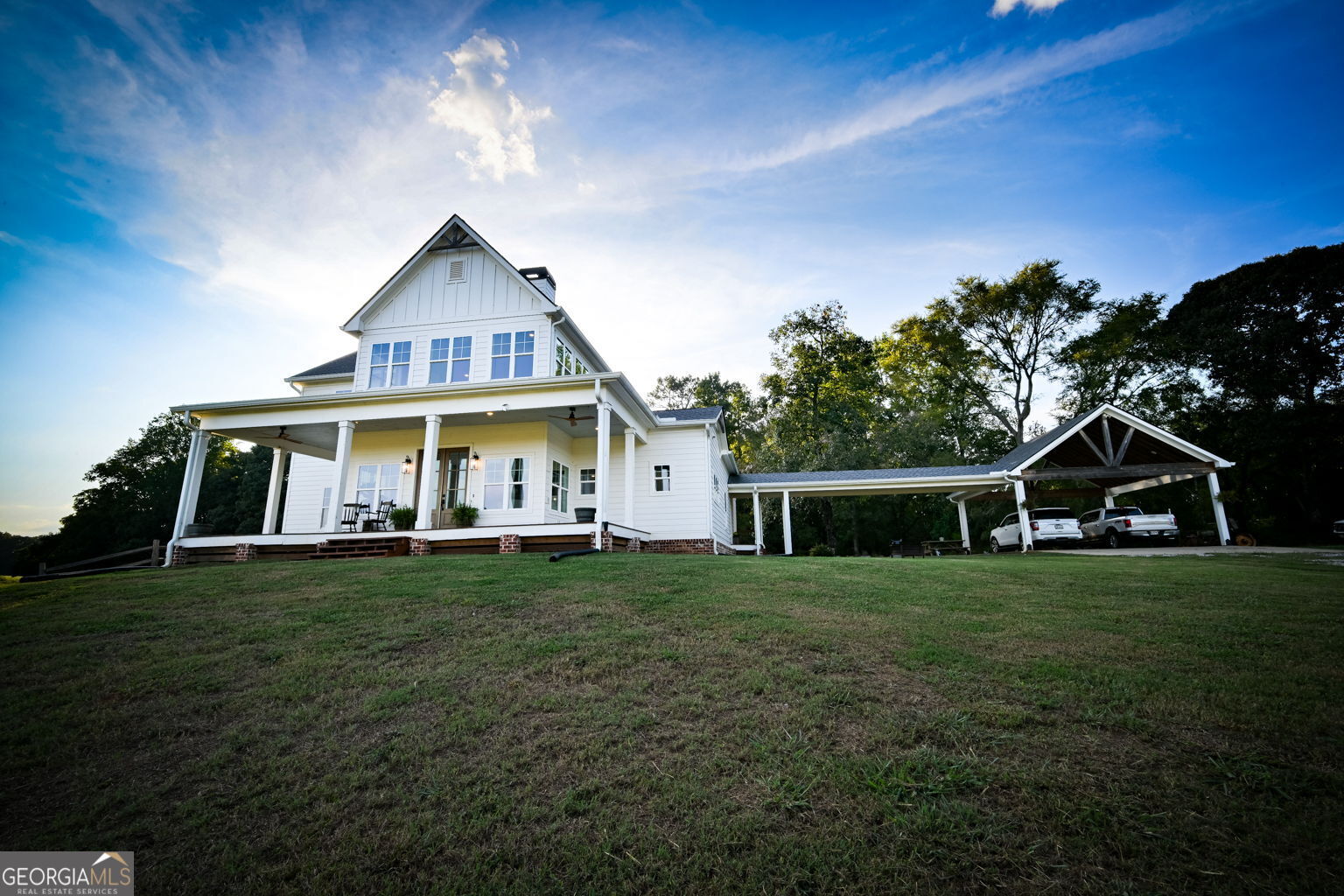 9895 Post Road Property Photo 1