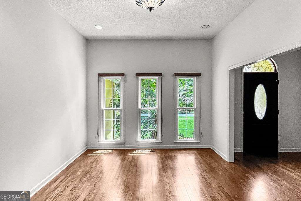 230 Lyman Hall Property Photo 11