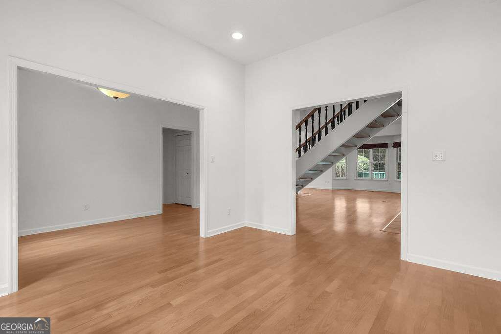 230 Lyman Hall Property Photo 16