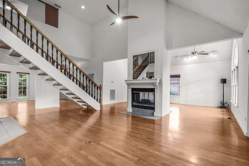 230 Lyman Hall Property Photo 22