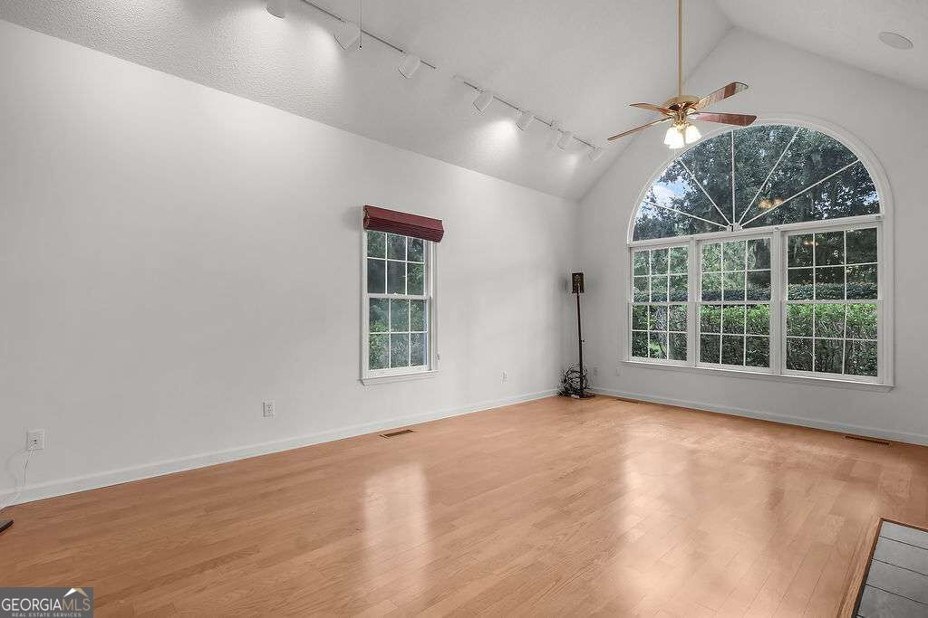 230 Lyman Hall Property Photo 23