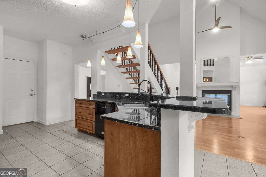 230 Lyman Hall Property Photo 37