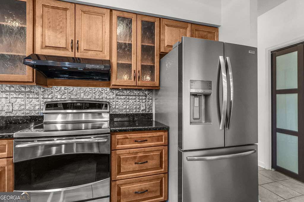230 Lyman Hall Property Photo 43