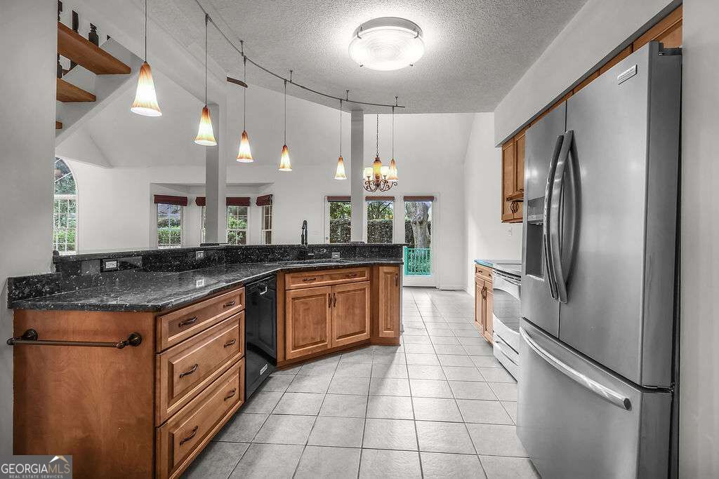 230 Lyman Hall Property Photo 46