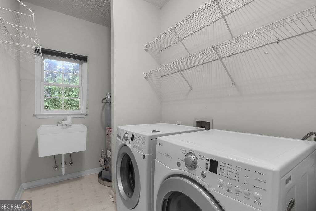 230 Lyman Hall Property Photo 48