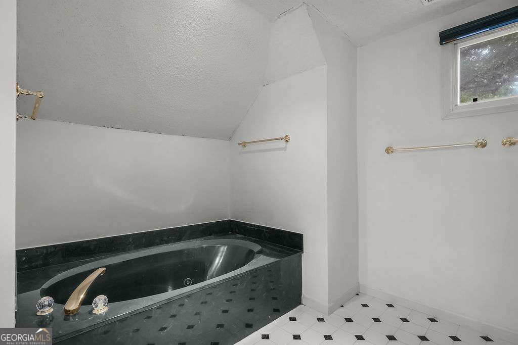 230 Lyman Hall Property Photo 73