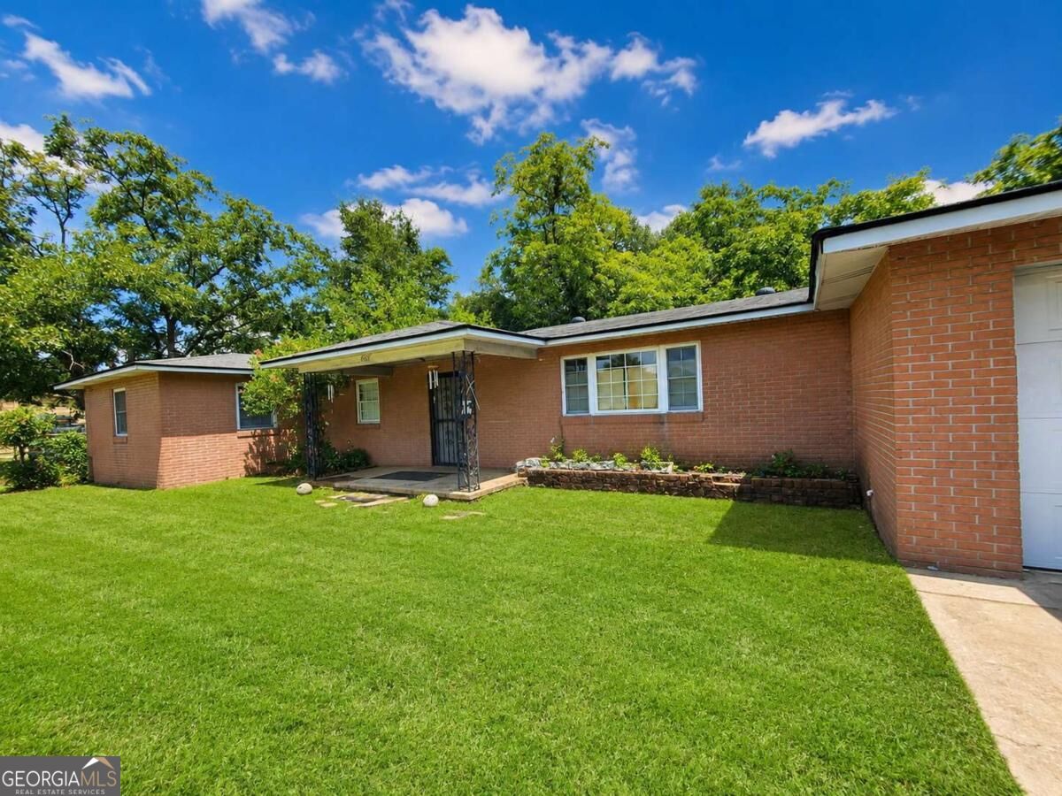 1002 N Carroll Street Property Photo 11
