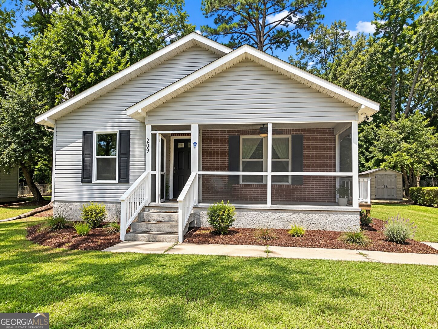 209 Henderson Street Property Photo 1