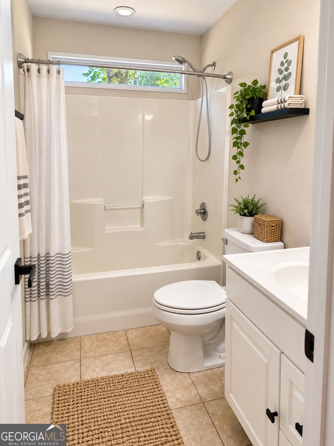 209 Henderson Street Property Photo 13
