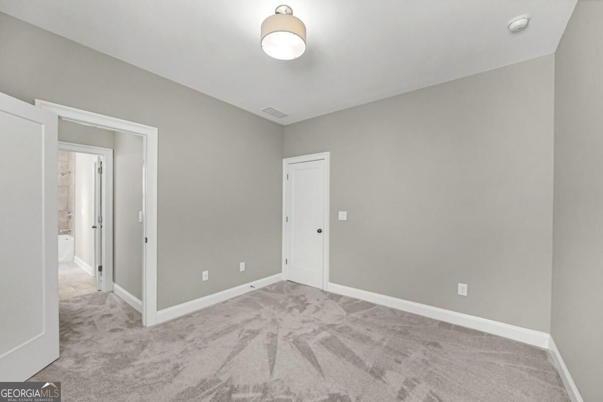 304 Bandon Way Property Photo 18