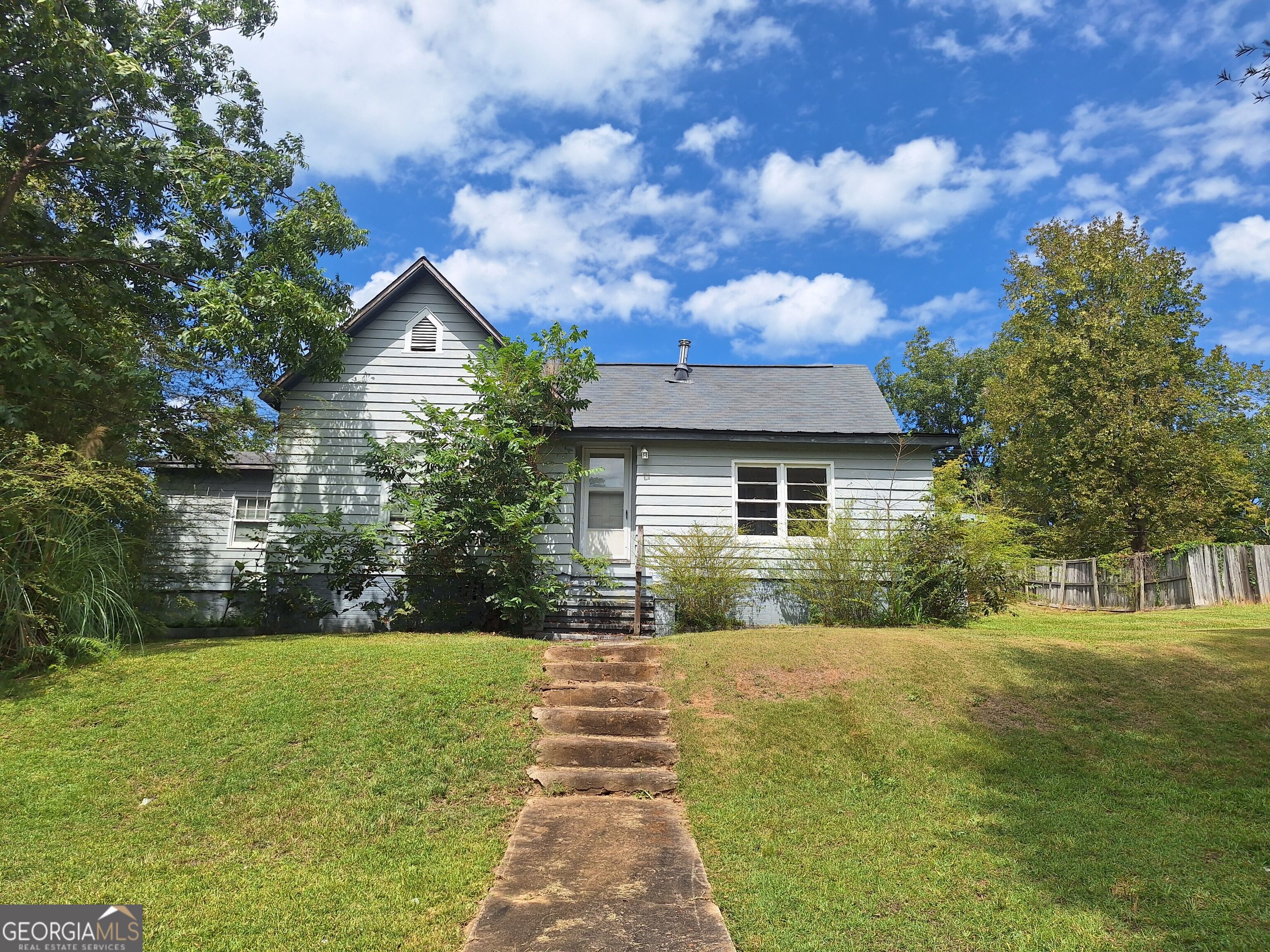 102 Glenn Street Property Photo 1