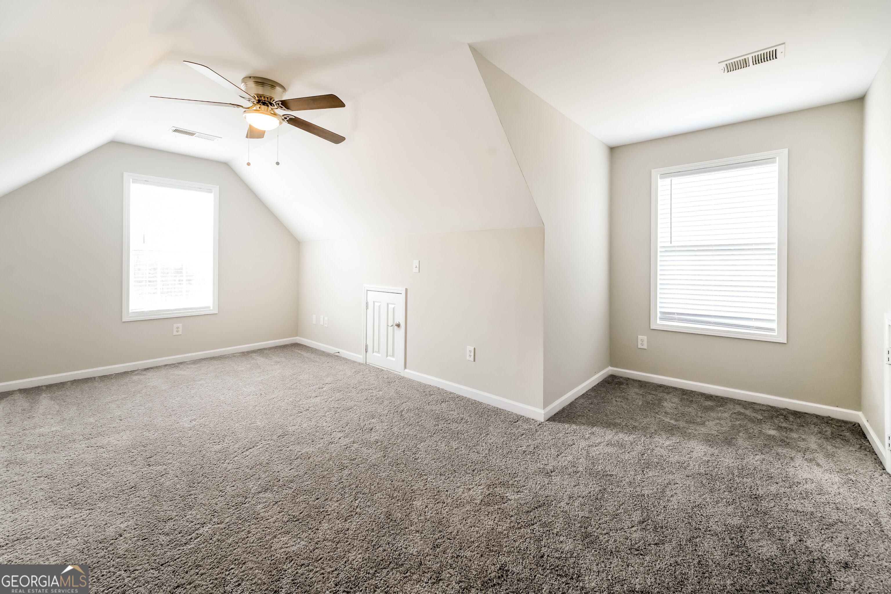 44 Colonial Circle Nw Property Photo 12