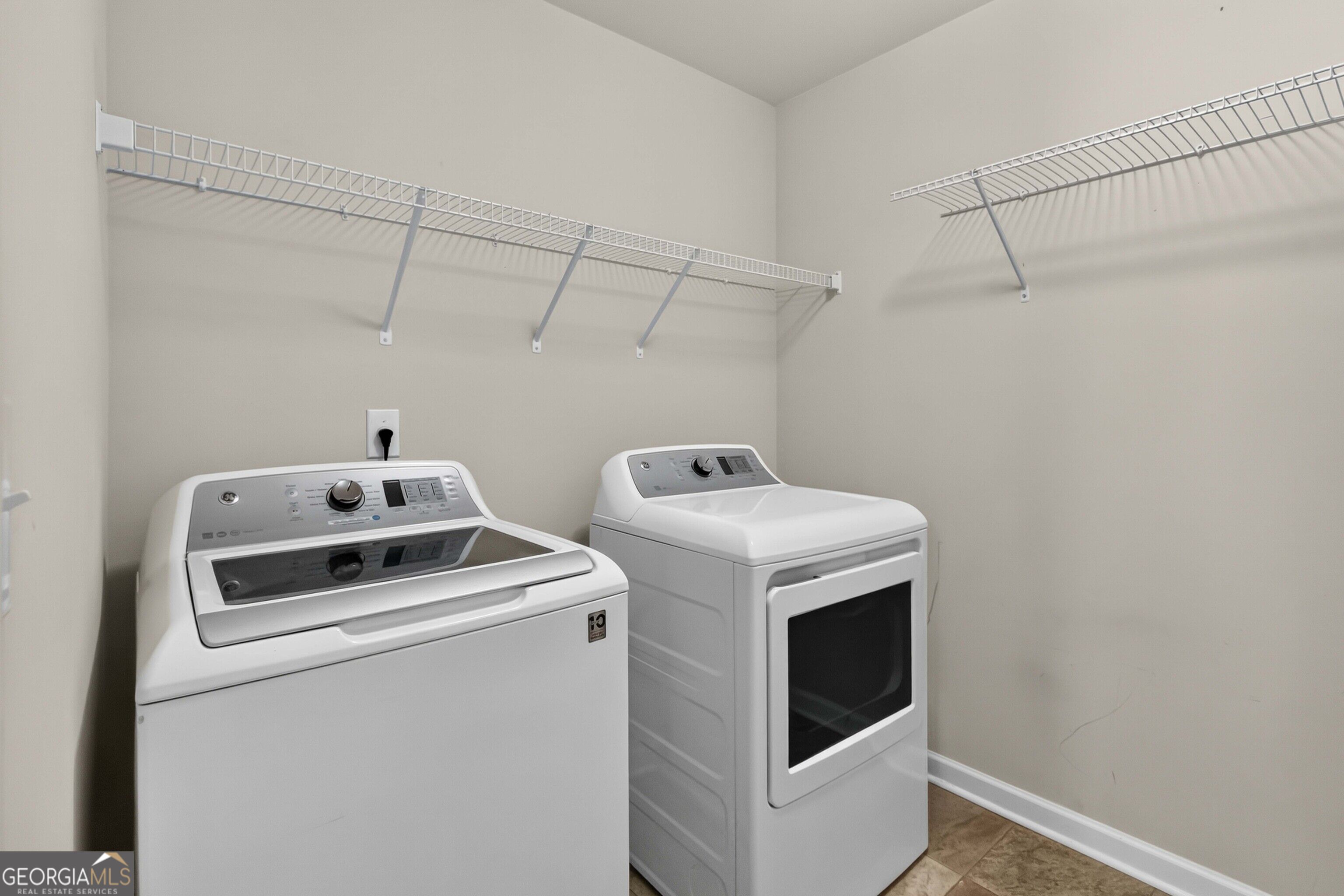 3744 Hampshire Walk Sw Property Photo 19