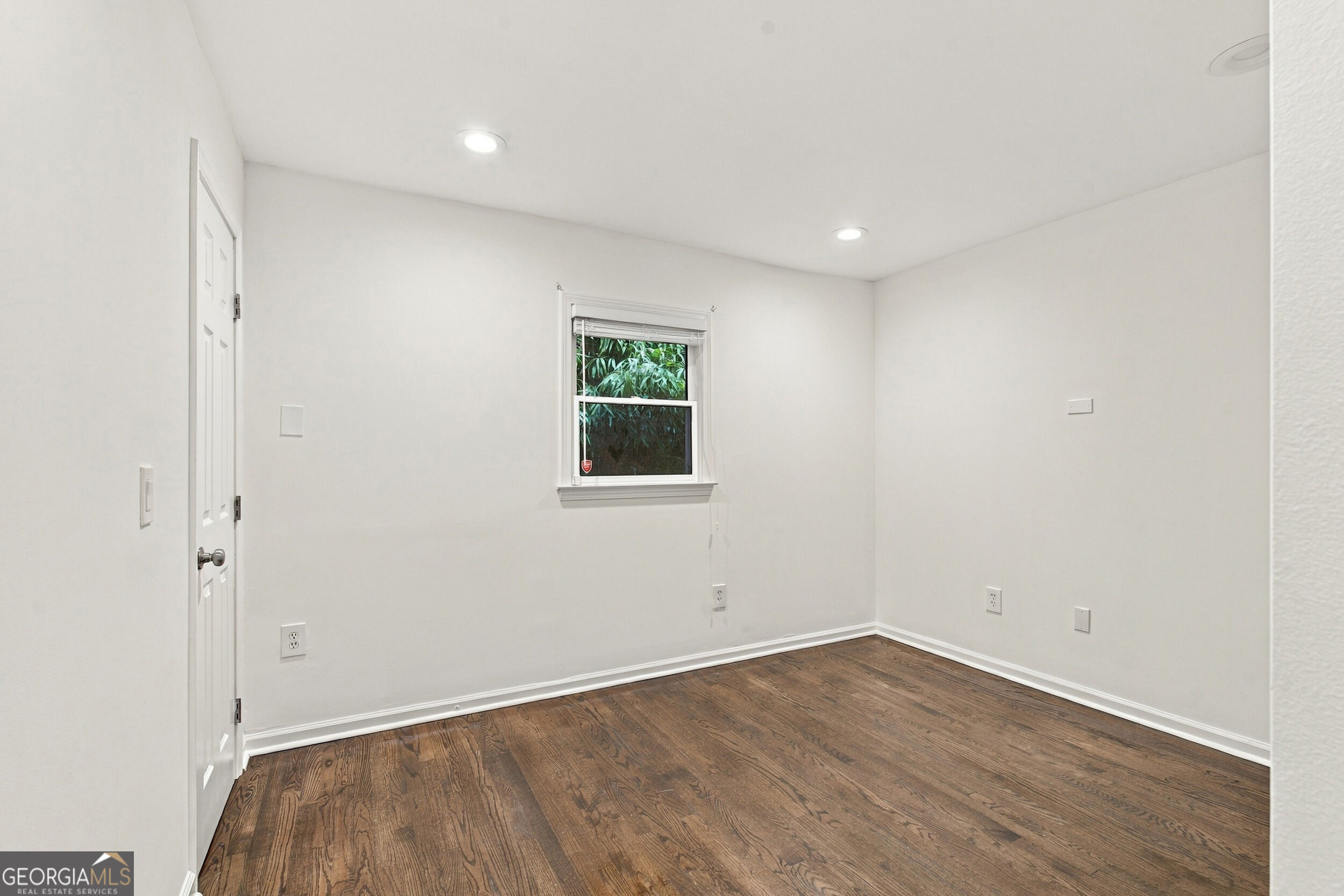 653 Park Village Drive Ne Property Photo 4