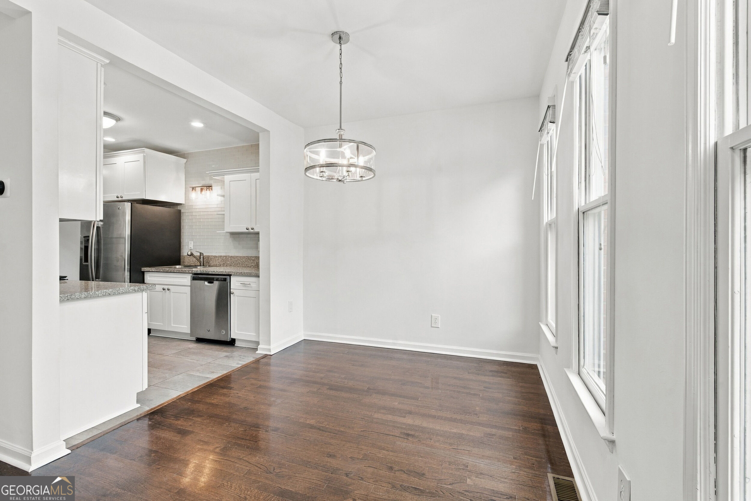 653 Park Village Drive Ne Property Photo 9
