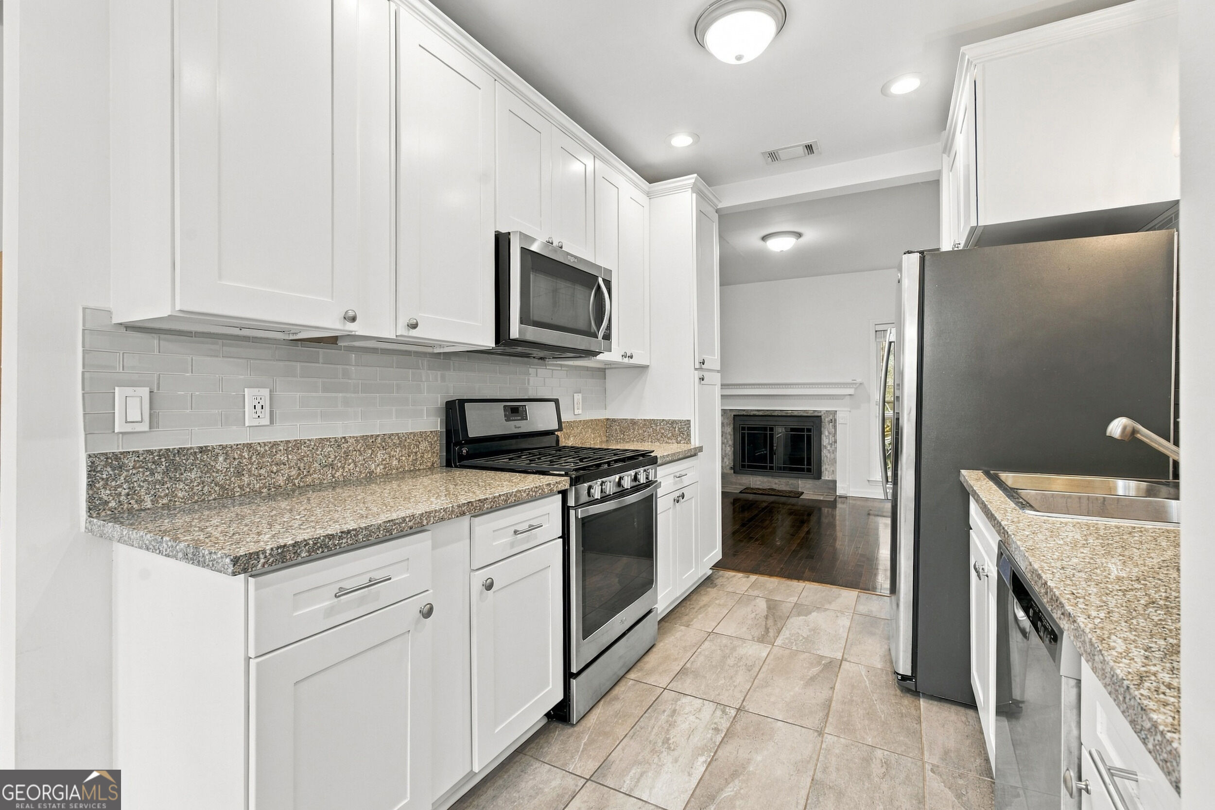 653 Park Village Drive Ne Property Photo 11