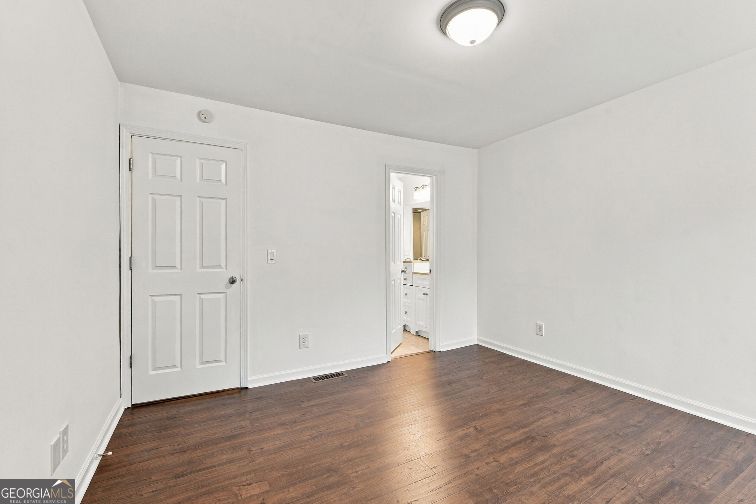 653 Park Village Drive Ne Property Photo 22