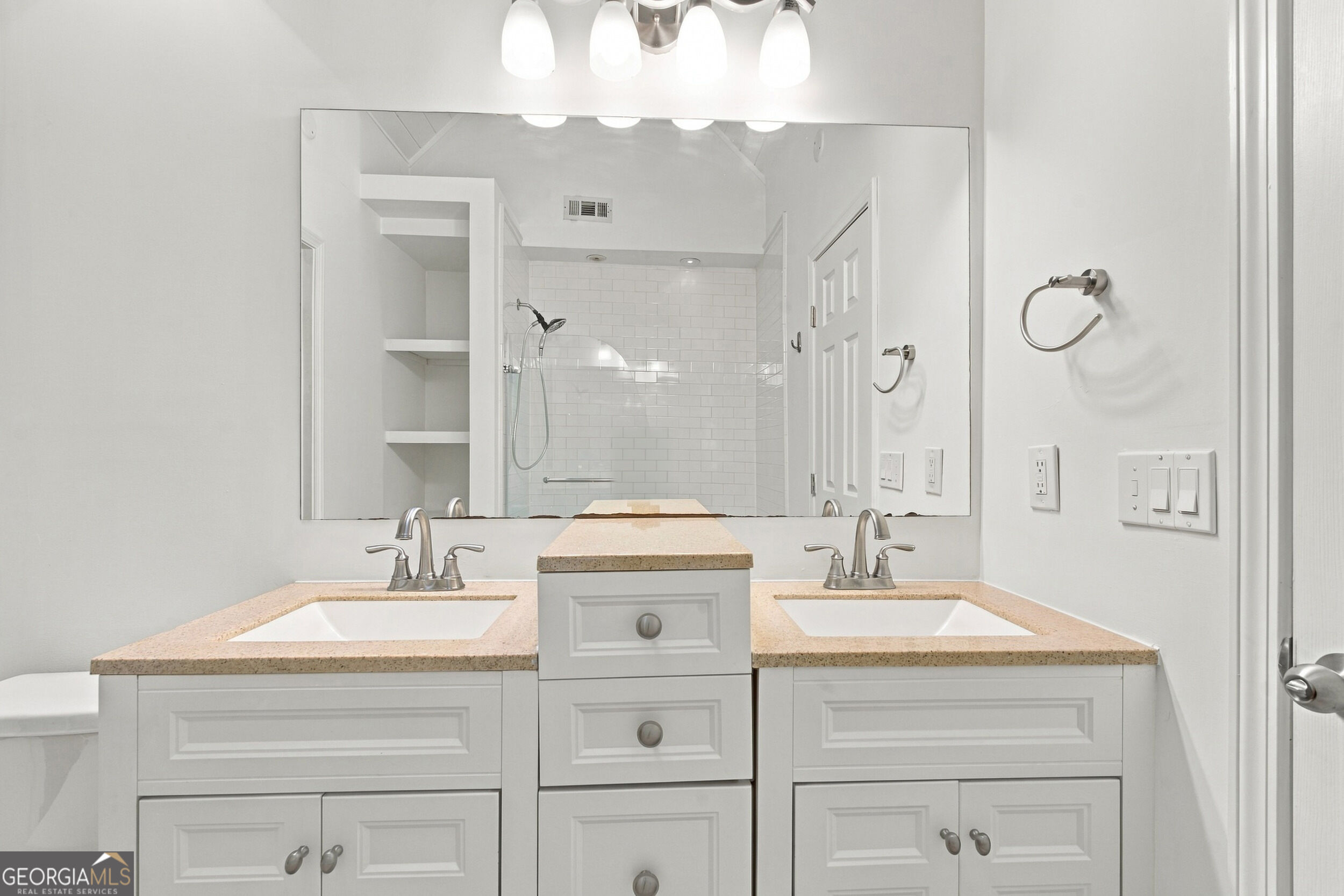 653 Park Village Drive Ne Property Photo 24