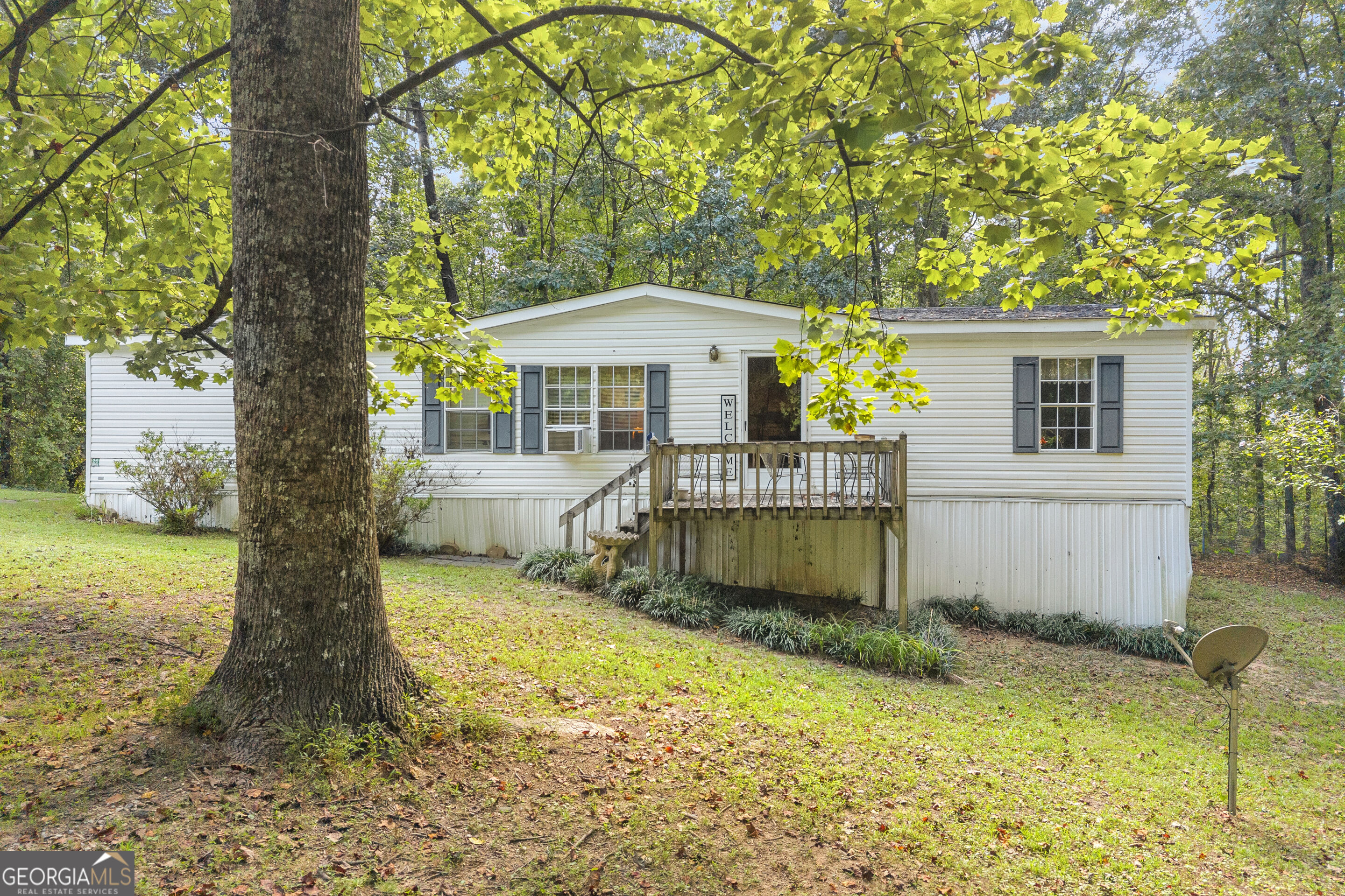 281 Summit Drive Property Photo 2