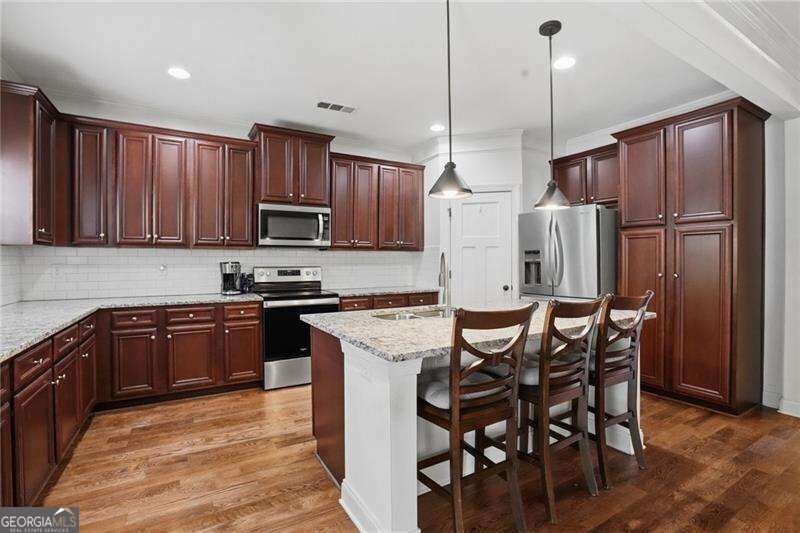 423 Spring Lake Hills Property Photo 11
